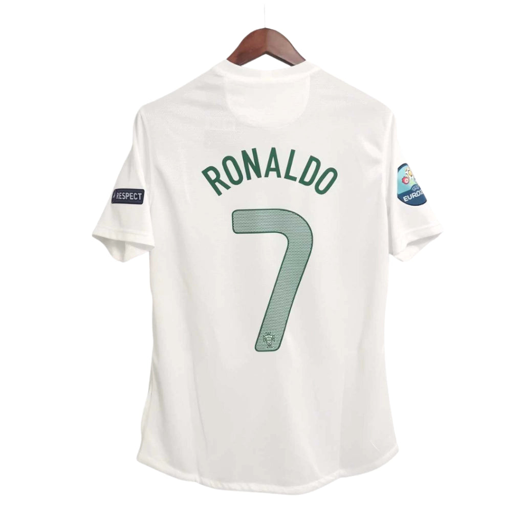 Camisa Retrô Portugal II Cristiano Ronaldo #7 2012 - Torcedor Masculina - Branco