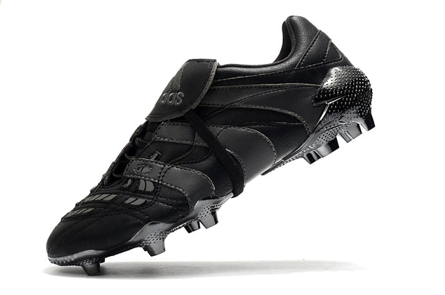 Chuteira de Campo Adidas Predator Accelerator FG Eternal Class - Manto Elegante