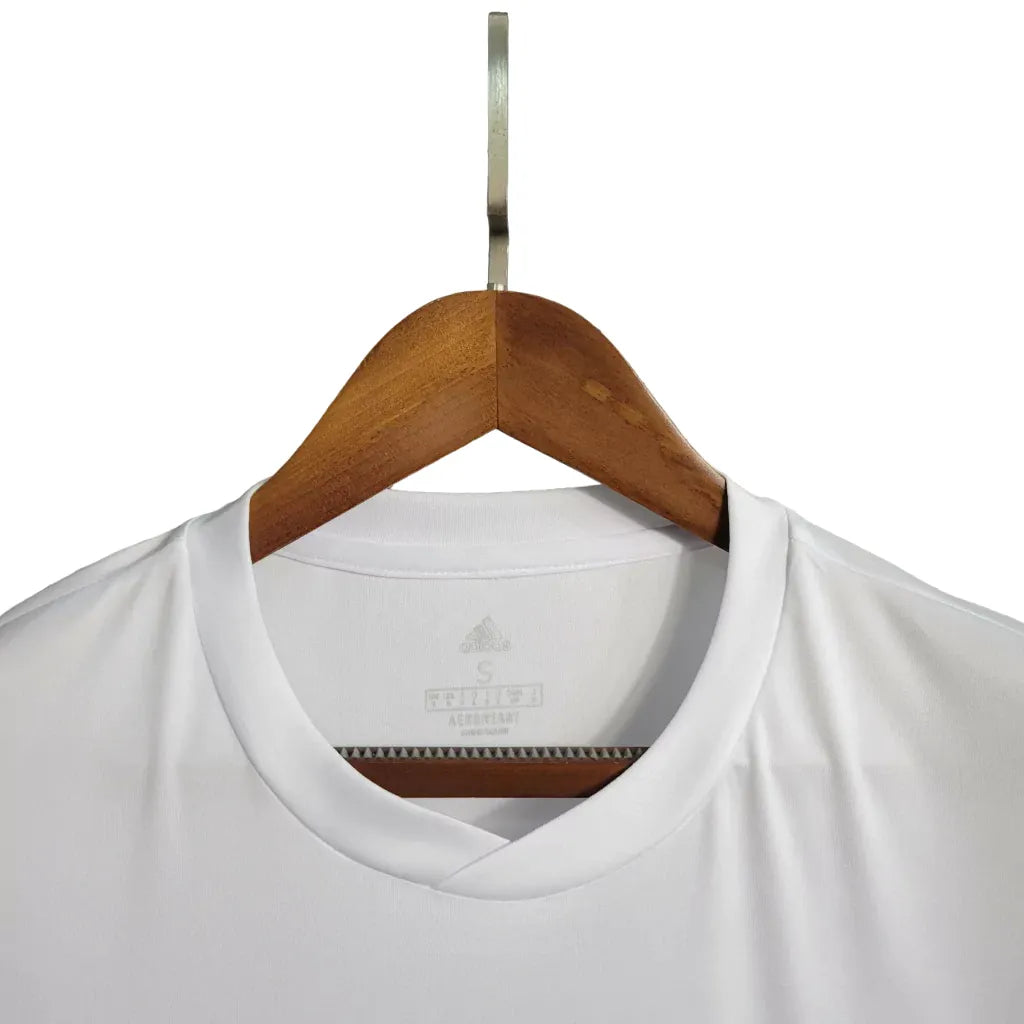 Camisa Real Madrid x Balmain Refletiva 23/24 - Torcedor Masculina - Branco - Manto Elegante