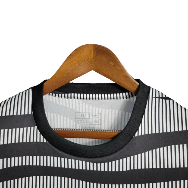 Camisa de Treino Juventus 23/24 - Torcedor Masculina - Preto e Branco - Manto Elegante