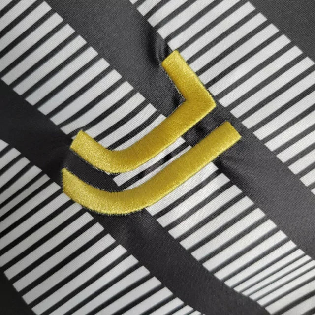 Camisa de Treino Juventus 23/24 - Torcedor Masculina - Preto e Branco - Manto Elegante