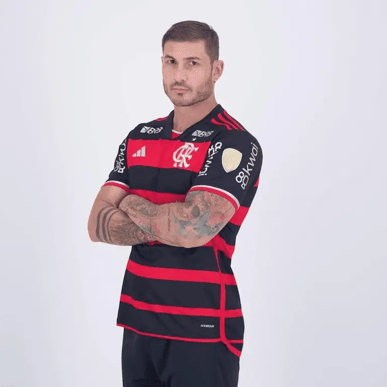 Camisa Flamengo I C/ Todos os Patrocínios e Patch Libertadores 24/25 - Torcedor Masculina - Vermelho e Preto