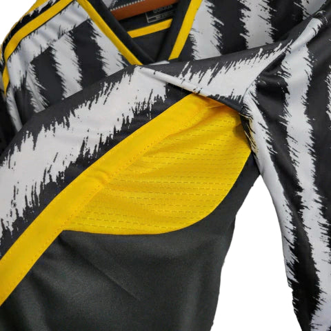 Camisa Manga Longa Juventus I (Home) 23/24 - Torcedor Masculina - Preto e Branco - Manto Elegante