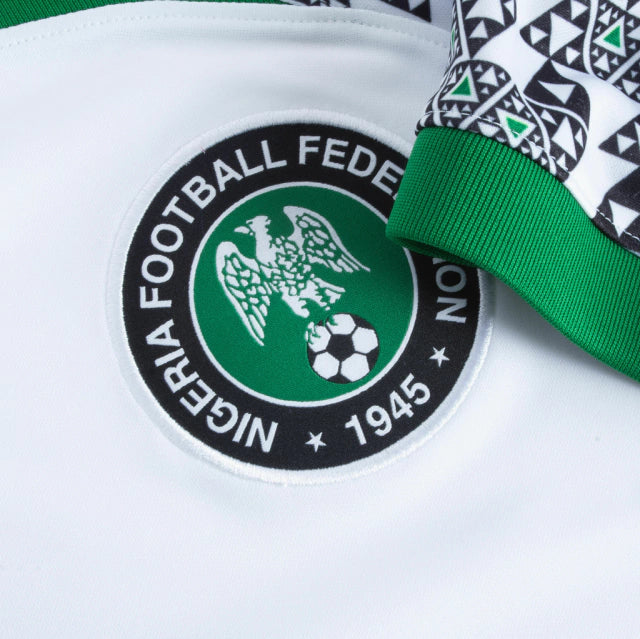 Camisa Seleção da Nigéria II (Away) 2022 - Torcedor Masculina - Branco e Verde - Manto Elegante