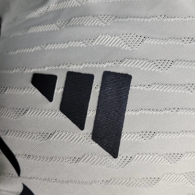 Camisa Manga Longa Real Madrid I (Home) 23/24 - Jogador Masculina - Branco - Manto Elegante