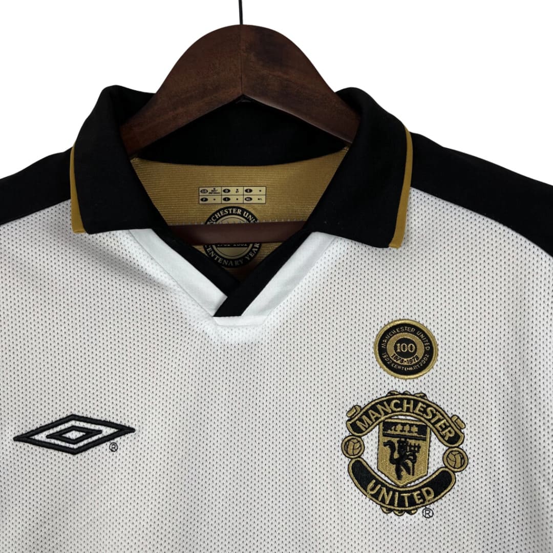 Camisa Retrô Dupla Face Manchester United 01/02 Edição Especial de 100 Anos - Torcedor Masculina - Branco ou Dourado