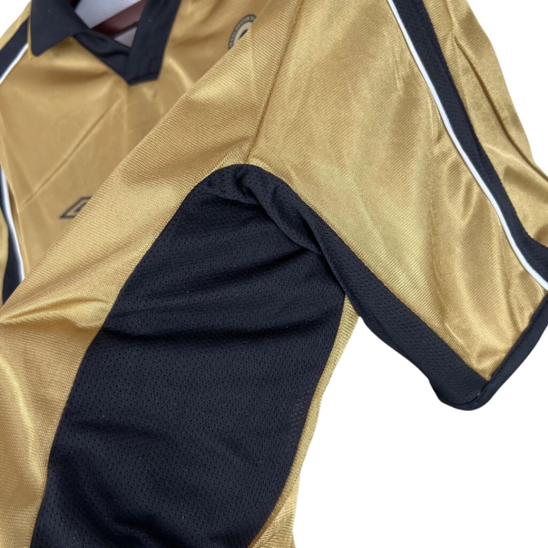 Camisa Retrô Dupla Face Manchester United 01/02 Edição Especial de 100 Anos - Torcedor Masculina - Branco ou Dourado