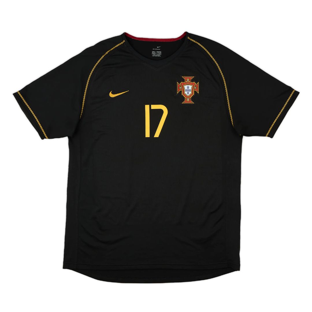 Camisa Retrô Portugal II Cristiano Ronaldo #17 2006 - Torcedor Masculina - Preto