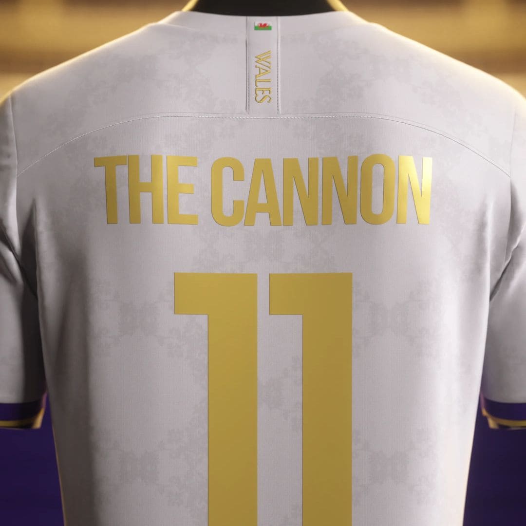 Camisa "Legends Of Madrid" 24/25 - Bale #11 THE CANNON - Edição Especial Trio BBC - Torcedor Masculina - Branco
