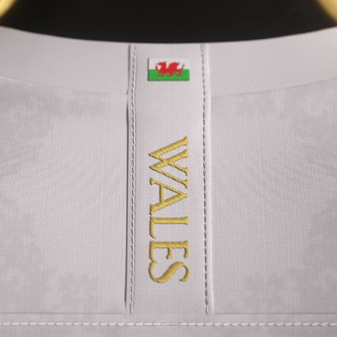 Camisa "Legends Of Madrid" 24/25 - Bale #11 THE CANNON - Edição Especial Trio BBC - Torcedor Masculina - Branco
