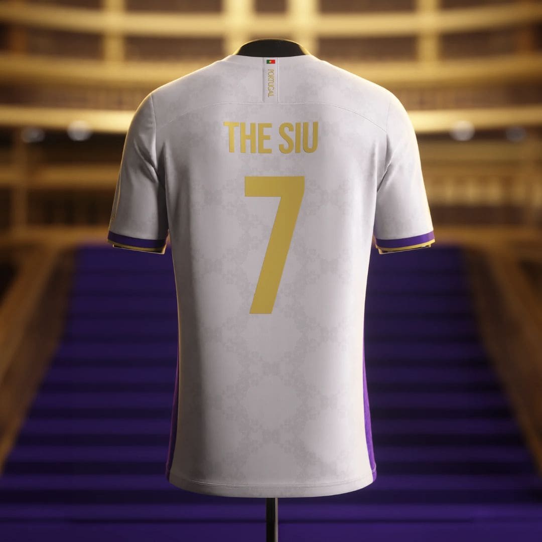 Camisa "Legends Of Madrid" 24/25 - CR7 #7 THE SIU - Edição Especial Trio BBC - Torcedor Masculina - Branco