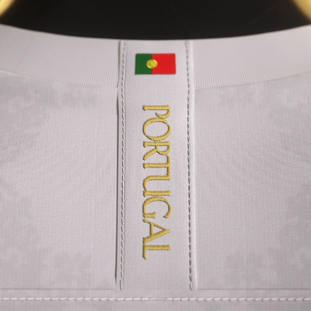 Camisa "Legends Of Madrid" 24/25 - CR7 #7 THE SIU - Edição Especial Trio BBC - Torcedor Masculina - Branco