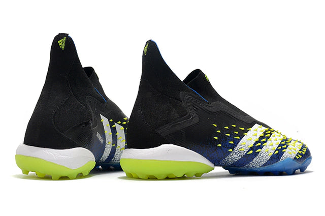 Chuteira de Society Adidas Predator Freak+ Superlative - Manto Elegante