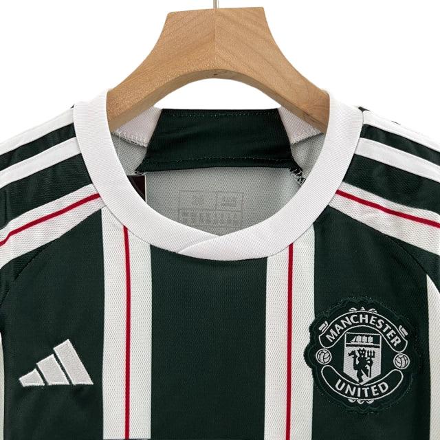 Conjunto Infantil Manchester United II (Away) 23/24 - Verde - Manto Elegante