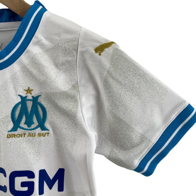 Conjunto Infantil Olympique de Marseille I (Home) 23/24 - Branco - Manto Elegante