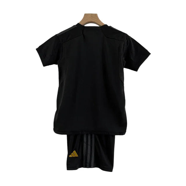 Conjunto Infantil Real Madrid III (Third) 23/24 - Preto - Manto Elegante