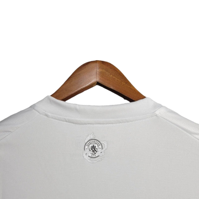 Camisa Manga Longa Manchester City "Ano do Dragão de Madeira" 24/25 - Torcedor Masculina - Cinza - Manto Elegante