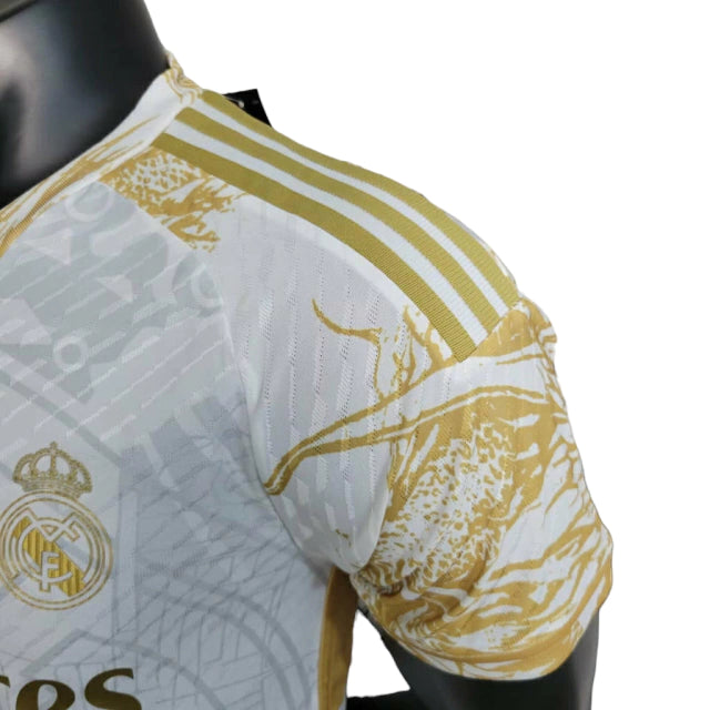 Camisa Real Madrid Edição Especial 23/24 - Jogador Masculina - Branco e Dourado