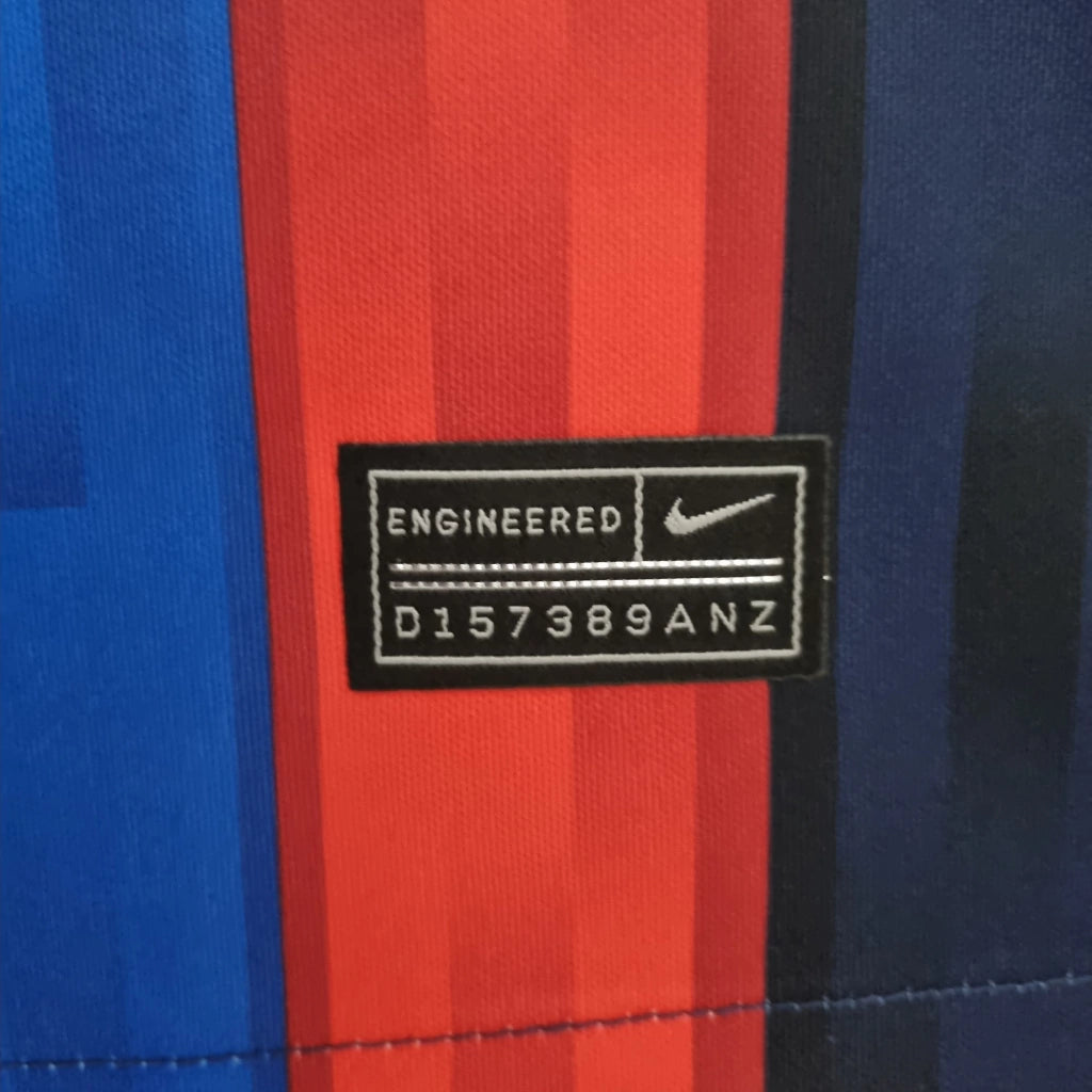 Camisa Barcelona I (Home) 22/23 - Torcedor Feminina - Azul Marinho, Azul Royal e Vermelho - Manto Elegante