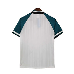 Camisa Retrô Liverpool II (Away) 1993 - Torcedor Masculina - Branco, Verde e Preto - Manto Elegante