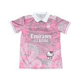 Camisa Real Madrid Edição Especial "Hello Kitty" 24/25 - Unissex - Rosa