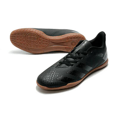 Chuteira de Futsal Adidas Predator 20.4 Black - Manto Elegante