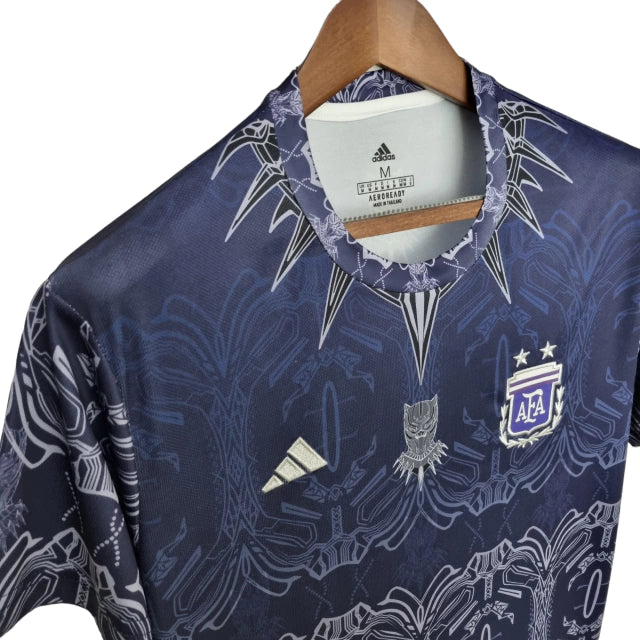 Camisa Seleção Argentina Edição Especial Pantera Negra 22/23 - Torcedor Masculina - Roxo - Manto Elegante