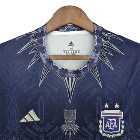 Camisa Seleção Argentina Edição Especial Pantera Negra 22/23 - Torcedor Masculina - Roxo - Manto Elegante