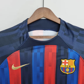 Camisa Barcelona I (Home) 22/23 - Torcedor Masculina - Azul Marinho, Azul Royal e Vermelho - Manto Elegante