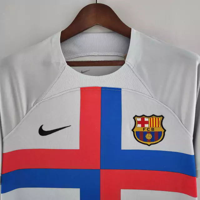 Camisa Barcelona III (Third) 22/23 - Torcedor Masculina - Branco - Manto Elegante