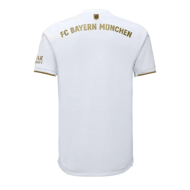 Camisa Bayern de Munique II (Away) 22/23 - Torcedor Masculina - Branco - Manto Elegante