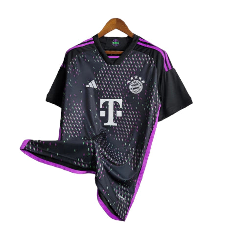 Camisa Bayern de Munique II (Away) 23/24 - Torcedor Masculina - Preto - Manto Elegante