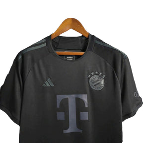 Camisa Bayern de Munique Edição Especial 23/24 - Torcedor Masculina - Preto - Manto Elegante