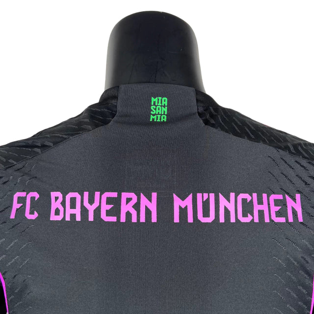 Camisa Bayern II (Away) 23/24 - Jogador Masculina - Preto - Manto Elegante