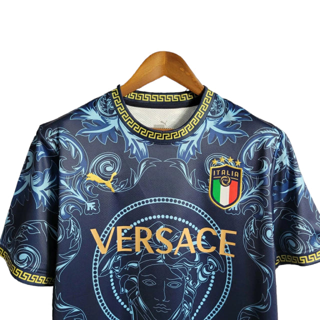 Camisa Seleção da Itália Edição Especial Versace 23/24 - Torcedor Masculina - Azul e Dourado - Manto Elegante