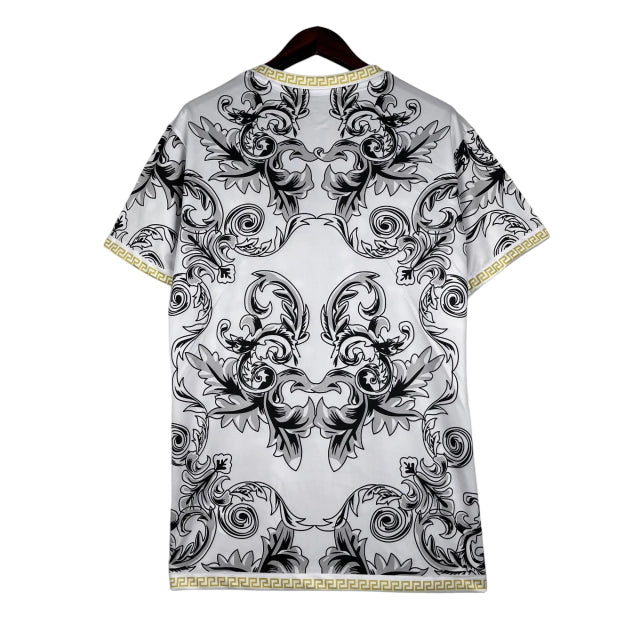 Camisa Seleção da Itália Edição Especial Versace 23/24 - Torcedor Masculina - Branco e Dourado - Manto Elegante