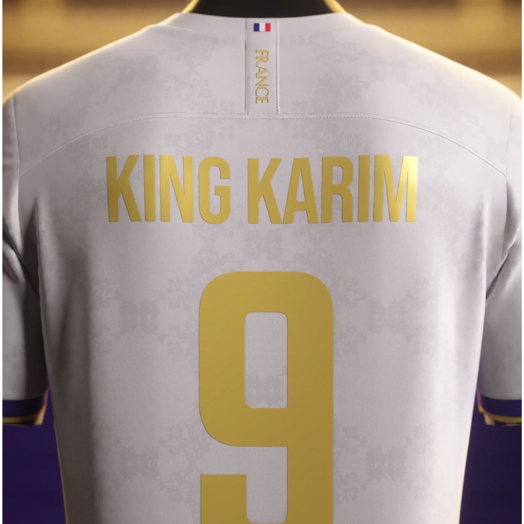 Camisa "Legends Of Madrid" 24/25 - Benzema #9 KING KARIM - Edição Especial Trio BBC - Torcedor Masculina - Branco