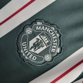 Camisa Manchester United II (Away) 23/24 - Torcedor Feminina - Verde - Manto Elegante