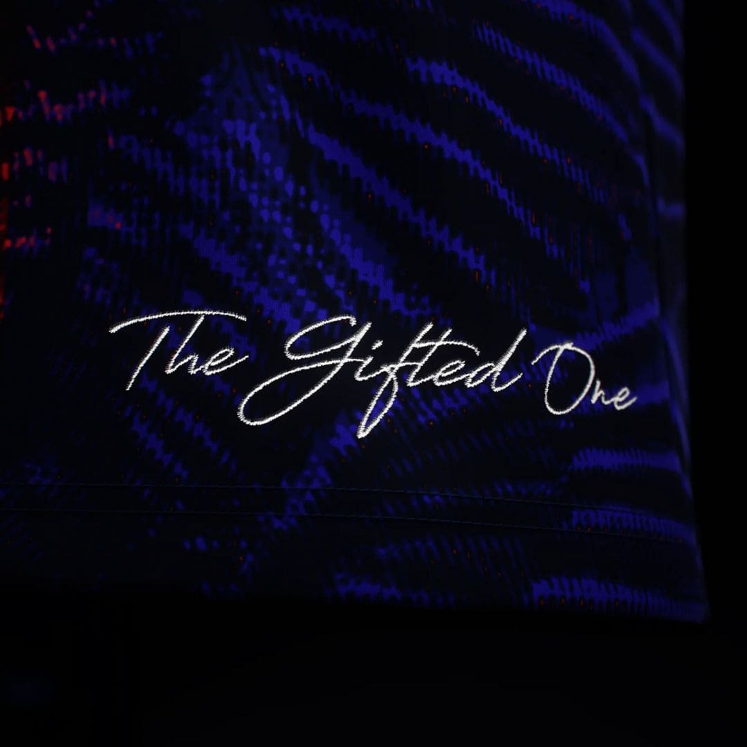 Camisa "The Gifted One" 25/26 - D. Doue #14 - Edição Especial - Torcedor Masculina - Azul e Vermelho