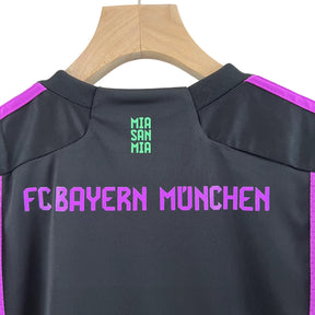 Conjunto Infantil Bayern de Munique II (Away) 23/24 - Preto - Manto Elegante