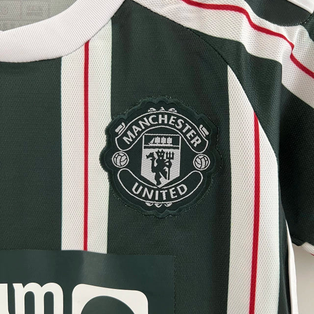 Conjunto Infantil Manchester United II (Away) 23/24 - Verde - Manto Elegante