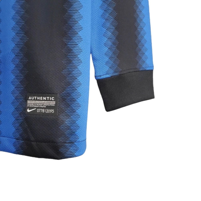 Camisa Manga Longa Retrô Inter de Milão I (Home) 10/11 - Torcedor Masculina - Azul e Preto - Manto Elegante