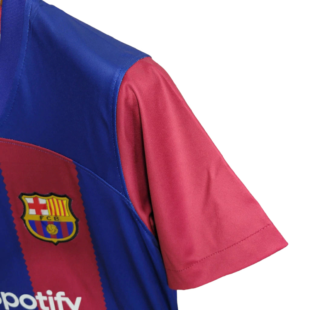 Camisa Barcelona I (Home) 23/24 - Torcedor Feminina - Vermelho e Azul - Manto Elegante