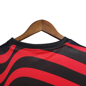 Camisa Flamengo III 22/23 - Torcedor Feminina - Vermelho e Preto - Manto Elegante