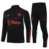 Conjunto Manchester United 23/24 - Masculino - Preto